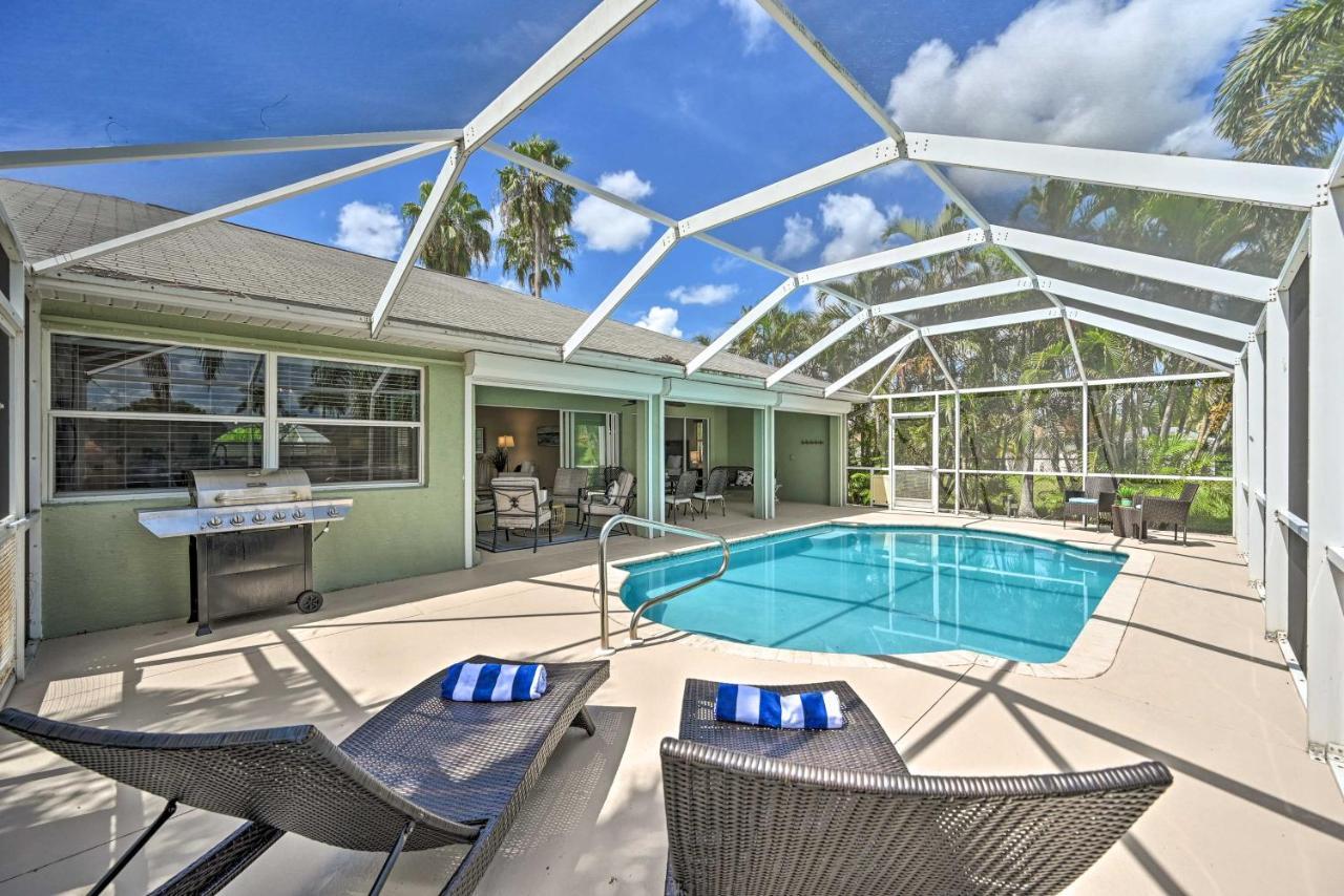 Pet-Friendly Escape With Dock And Kayaks In Cape Coral Villa Exterior photo